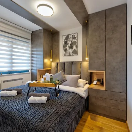 Evergreen 65 Apartment *