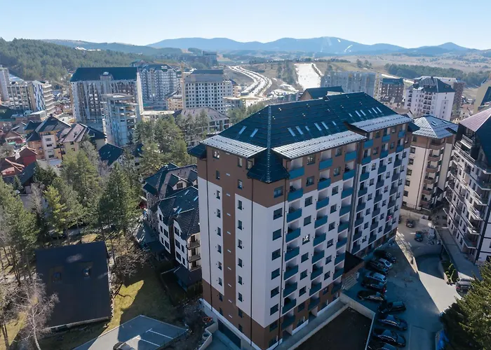 Evergreen 65 アパート ズラティボール